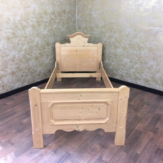 Voglauer Einzelbett Hell | Anno 1900