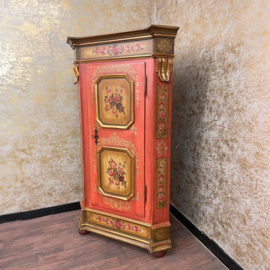 Rahmer Eckschrank im Voglauer-Stil