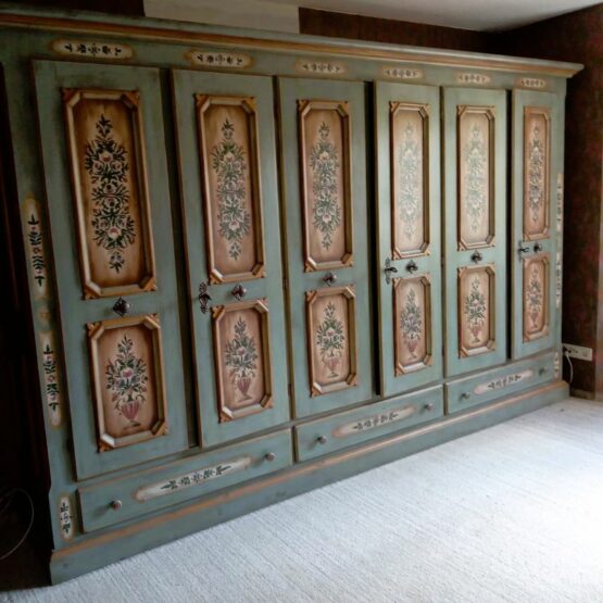 Unikat! Voglauer Anno 1700 Kleiderschrank Bauernschrank - altblau handbemalt