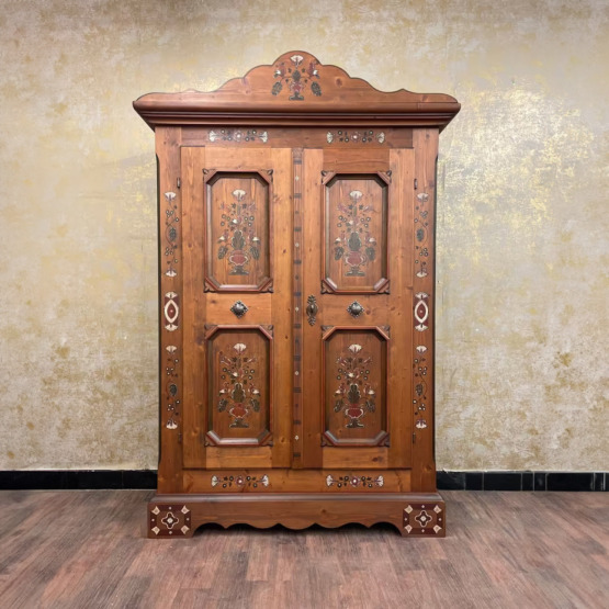 Voglauer Bauernschrank Schmal Braun Antik | Anno 1700