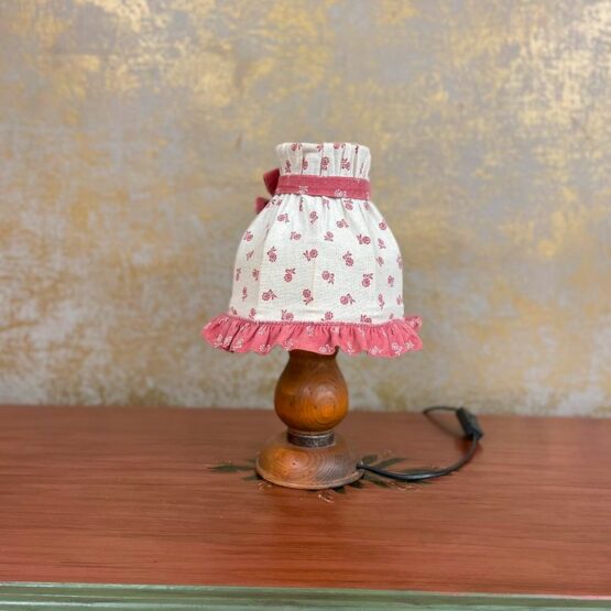 Anno 1600 Landhaus Nachttischlampe Tischleuchte (34 cm Höhe)