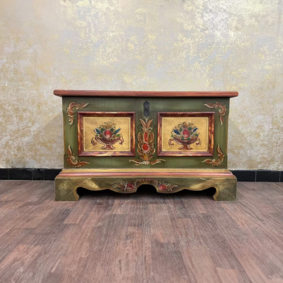 Voglauer Bauerntruhe Altgrün | Anno 1800