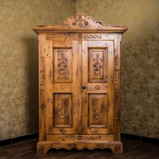 Voglauer Wäscheschrank Braun | Anno 1600