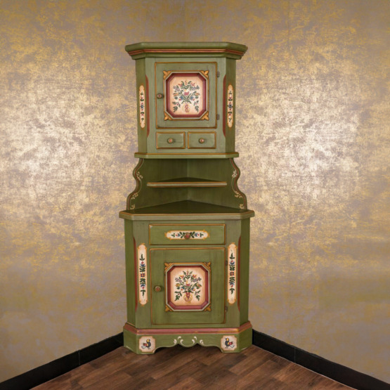 Voglauer Eckschrank Altgrün | Anno 1700