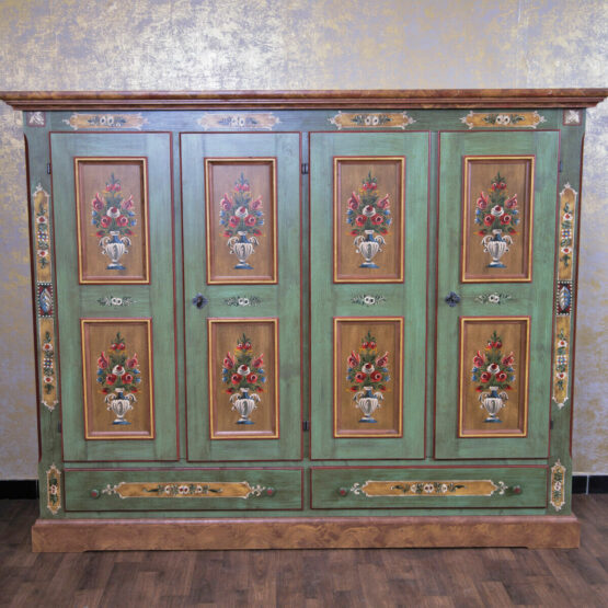 Anno 1800 Altgrün 4-türiger Bauernschrank