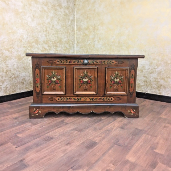 Voglauer Bauerntruhe mit Schuheinsatz Braun Antik | Anno 1800