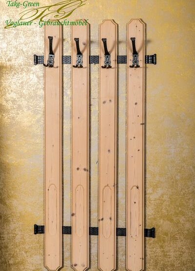 Anno 1900 Hell Antik Garderobe