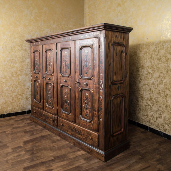 Voglauer Kleiderschrank Braun Antik | Anno 1700
