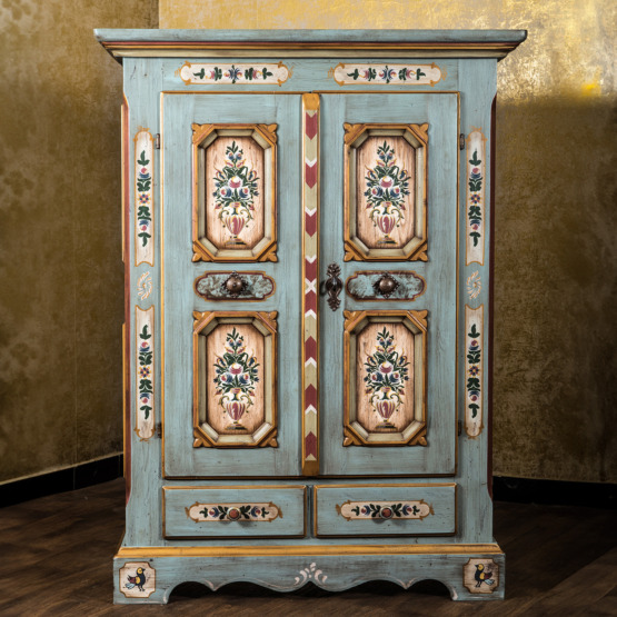 Voglauer Bauernschrank Altblau | Anno 1700