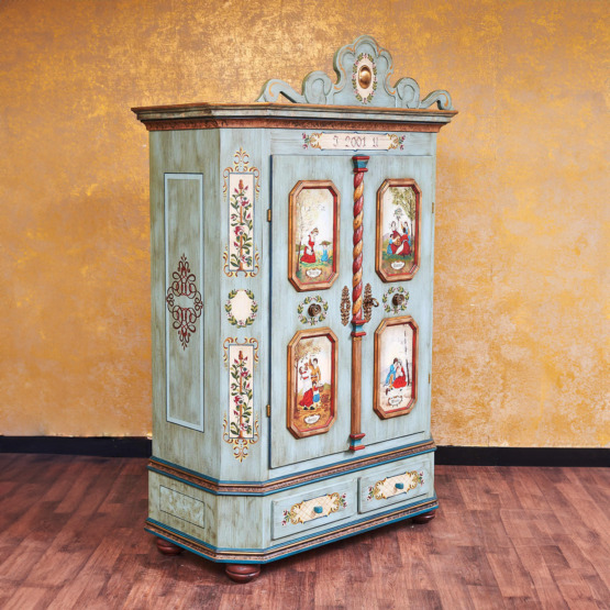 Lammertaler Bauernschrank mit Vier-Jahreszeiten-Motiv