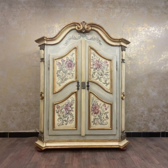 Landhaus Kleiderschrank Altweiß | Anno 1700